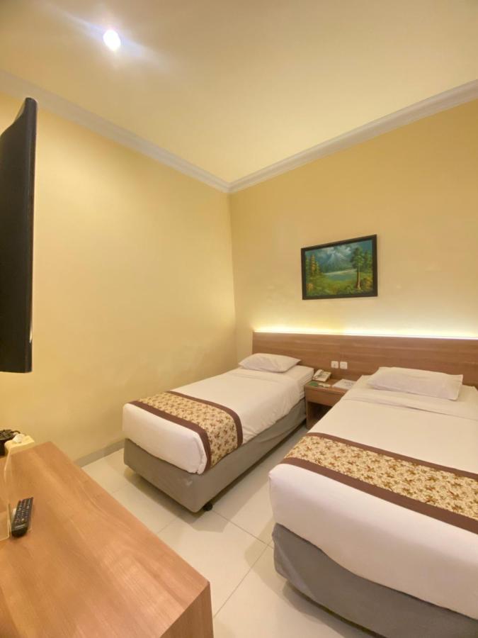 Riverstone Hotel & Cottage Batu  Luaran gambar