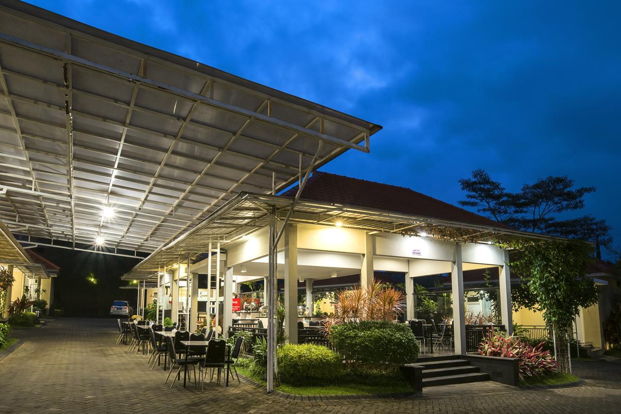 Riverstone Hotel & Cottage Batu  Luaran gambar
