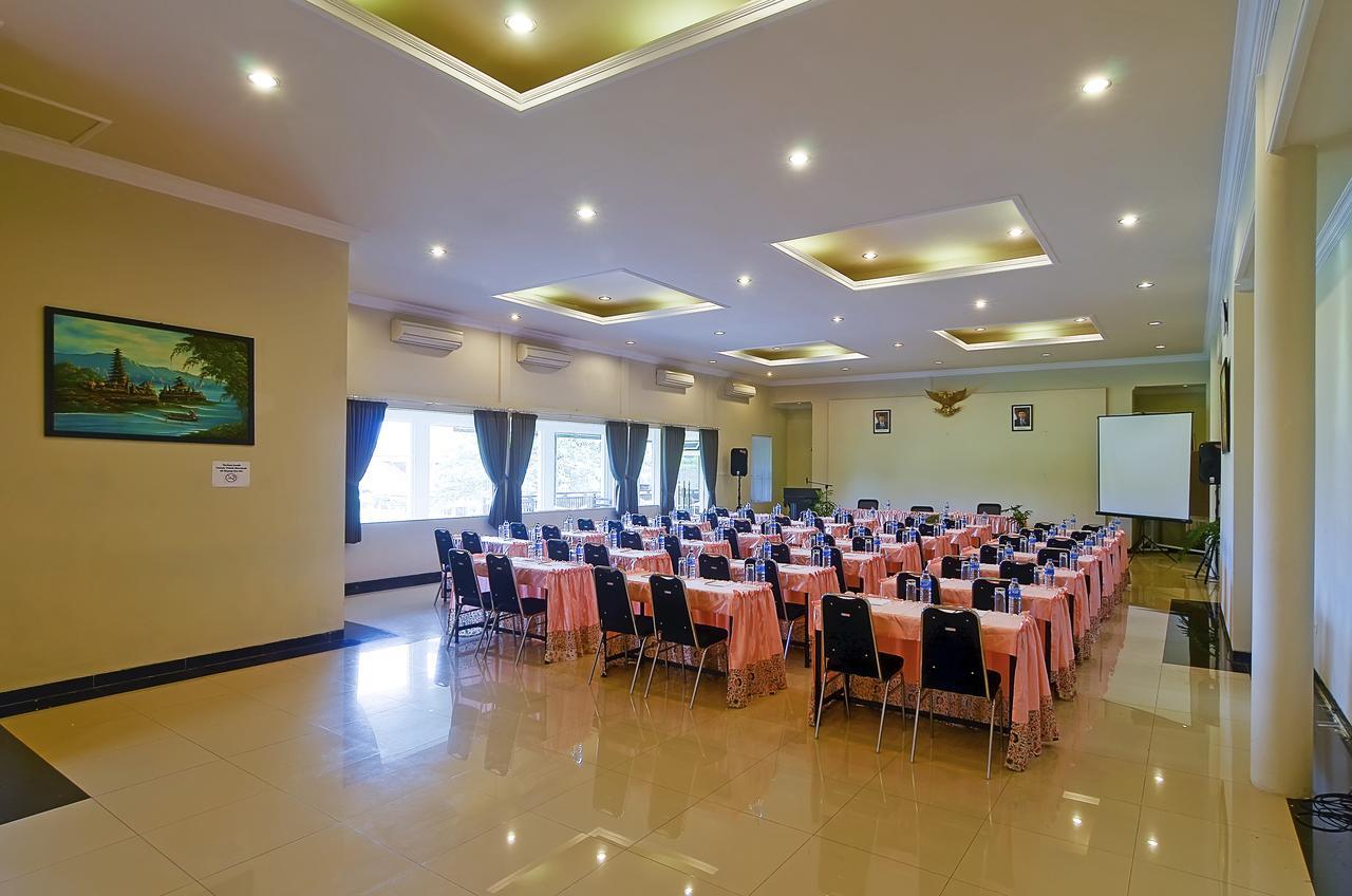 Riverstone Hotel & Cottage Batu  Luaran gambar