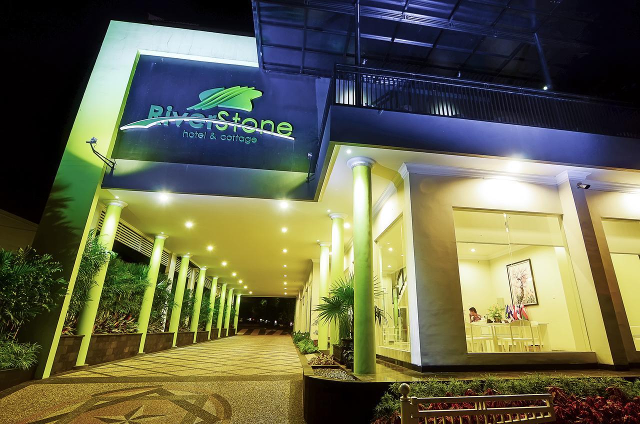 Riverstone Hotel & Cottage Batu  Luaran gambar