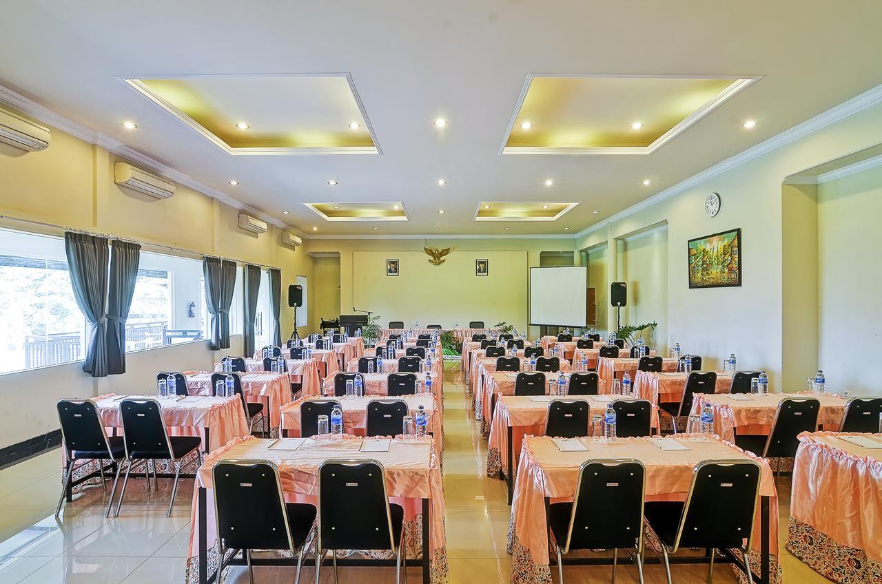 Riverstone Hotel & Cottage Batu  Luaran gambar